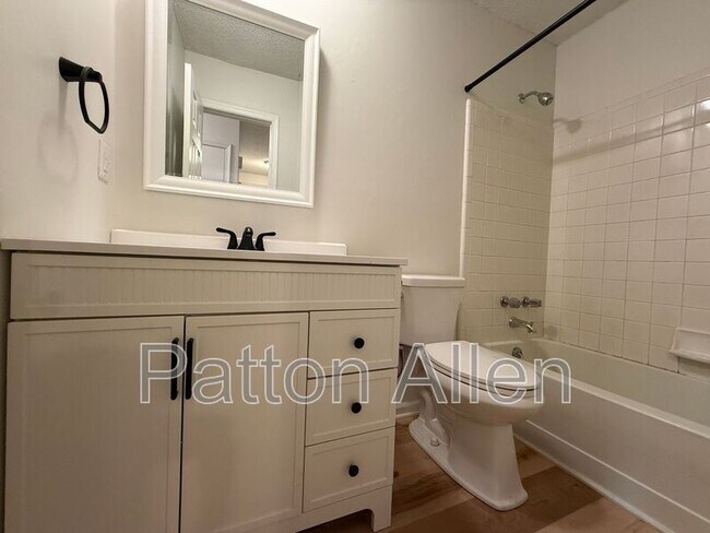 Building Photo - 105 Scottlynn Ct