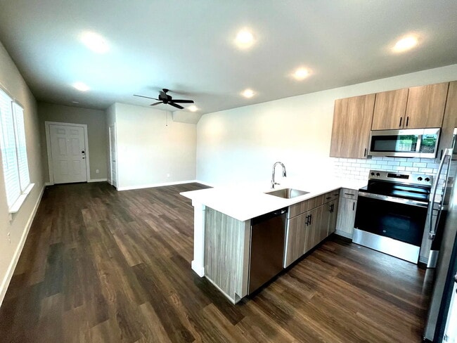 Building Photo - 1340 Co Rd 1106