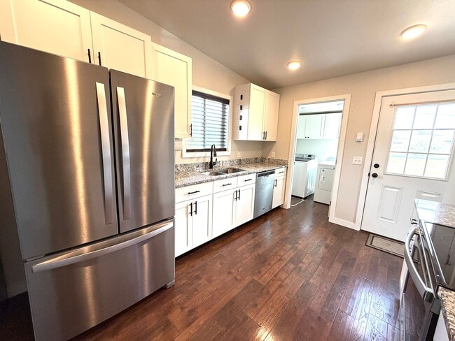 Building Photo - 2 Bed 1 Bath Single Family Home in Townsen...