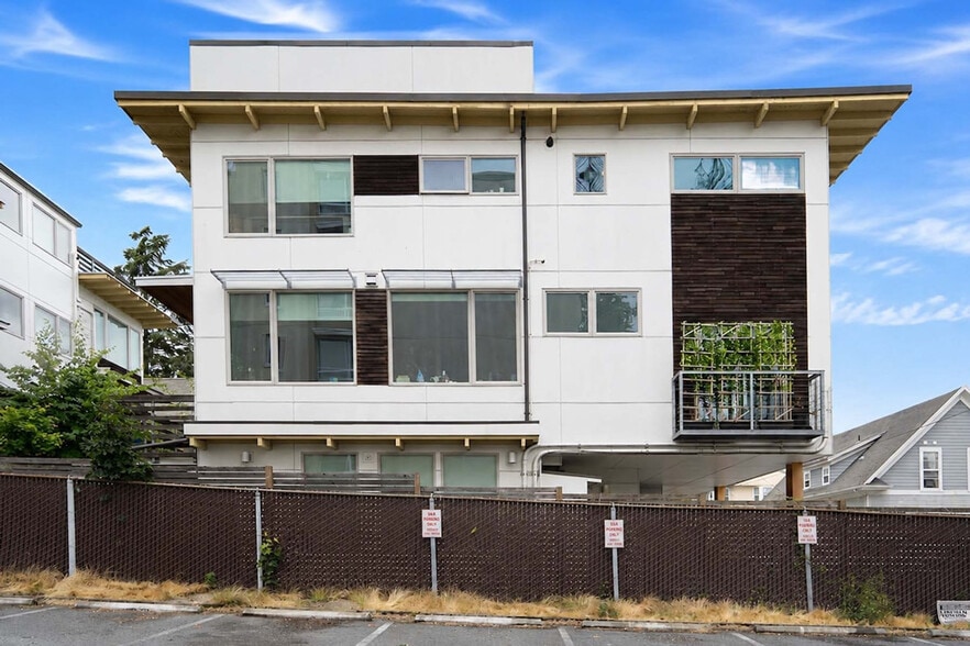 Building Photo - 1734 17th Ave
