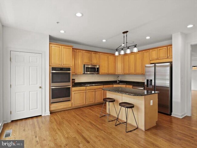 Building Photo - 7980 Vigne Ct