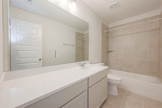 Building Photo - 27966 Western Crk Ct