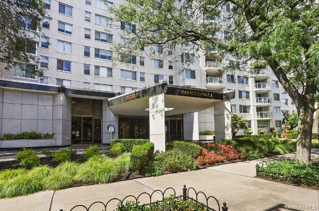 Building Photo - 3333 Henry Hudson Parkway East