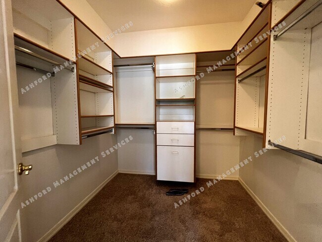 Building Photo - ***MOVE IN SPECIAL***BEAUTIFUL 4 BEDROOM P...