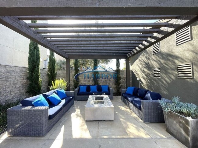 Building Photo - 9506 Parker Ln