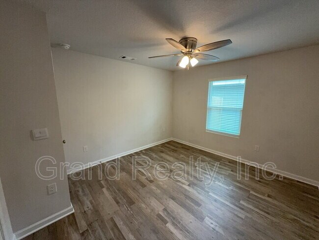 Building Photo - 4407 White Cedar Ct