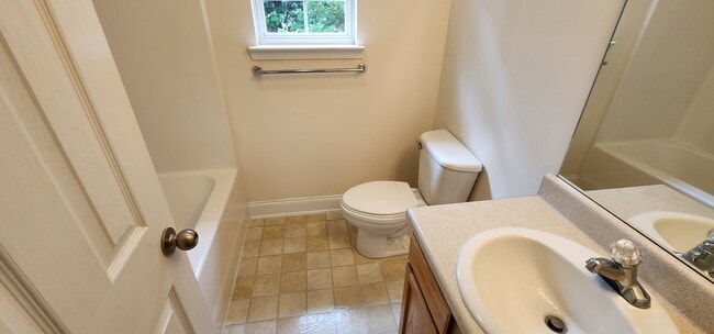 Building Photo - Hemingway Townhomes