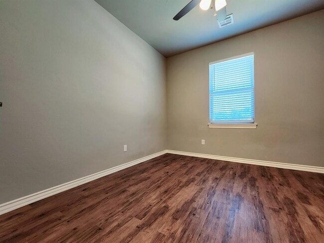 Building Photo - 2308 Paraiso Way