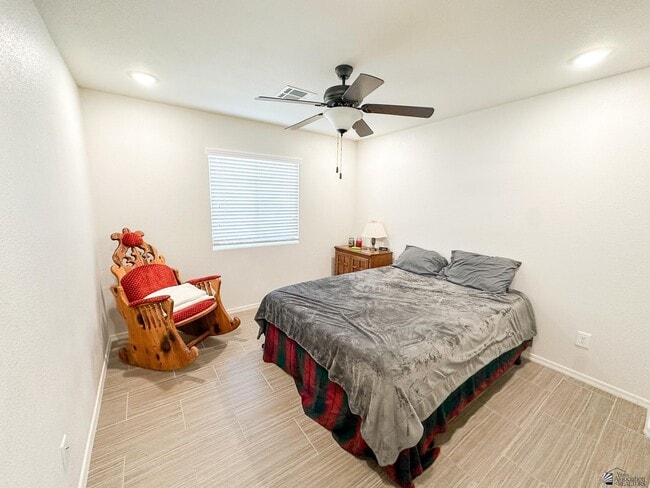 Building Photo - 28810 Arizona Ave