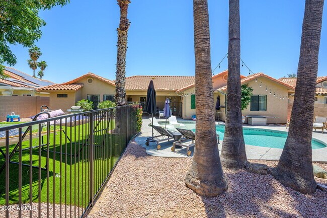 Building Photo - 5638 E Helena Dr