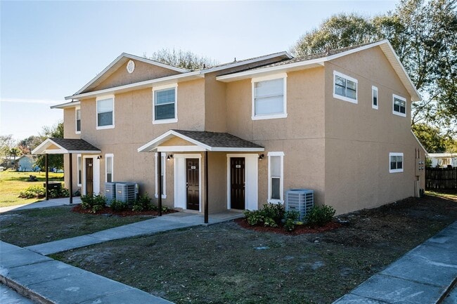 Building Photo - 1020 Jack Calhoun Dr