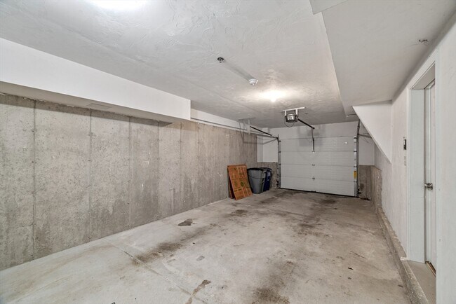Building Photo - 351 America Blvd