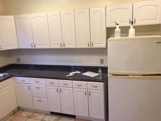 Building Photo - 369 Centre St