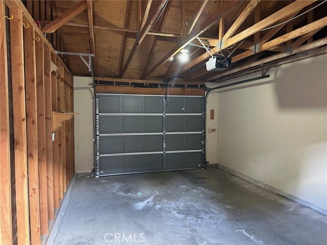 Building Photo - 27535 Lakeview Dr