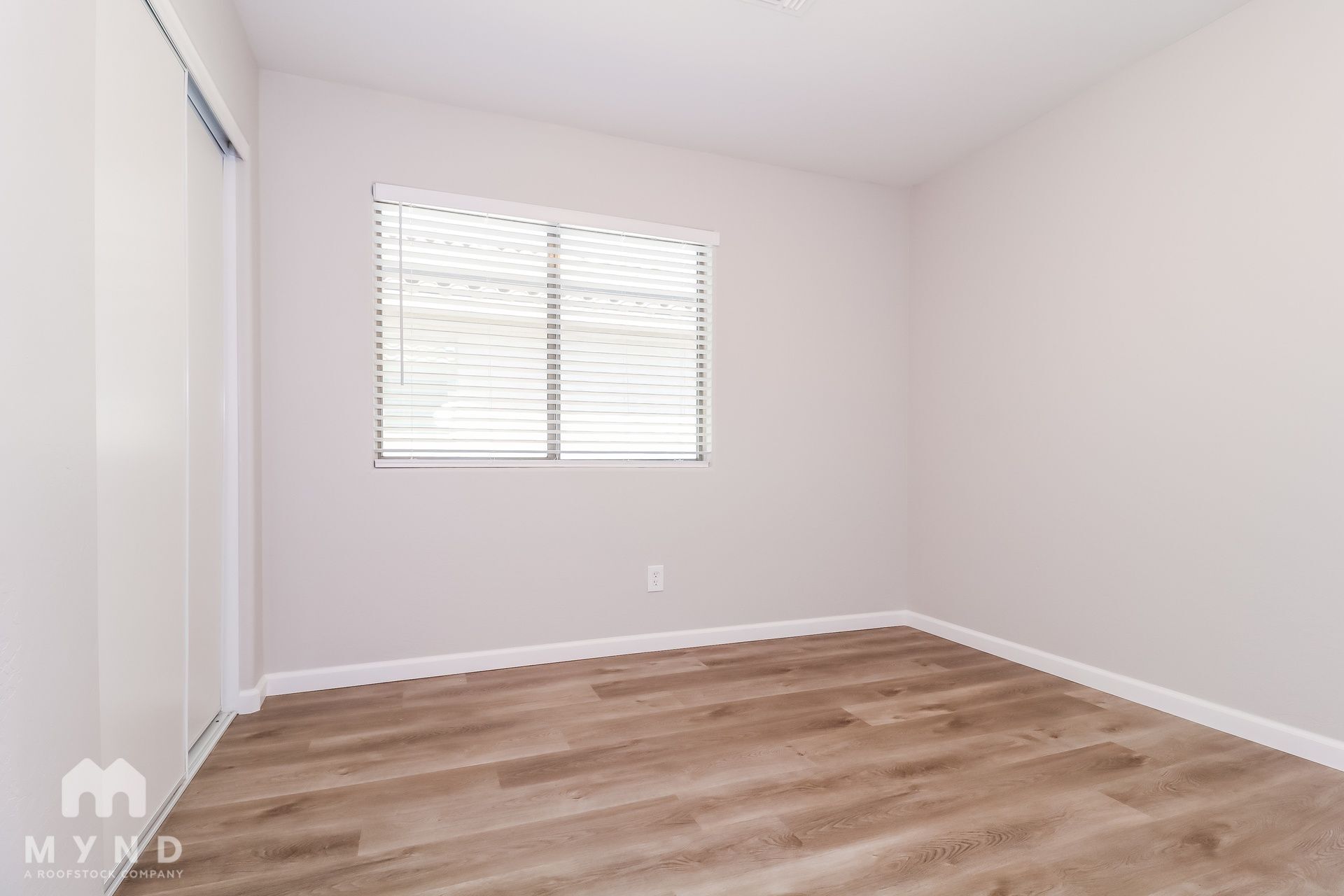 Building Photo - 25846 W Kendall St