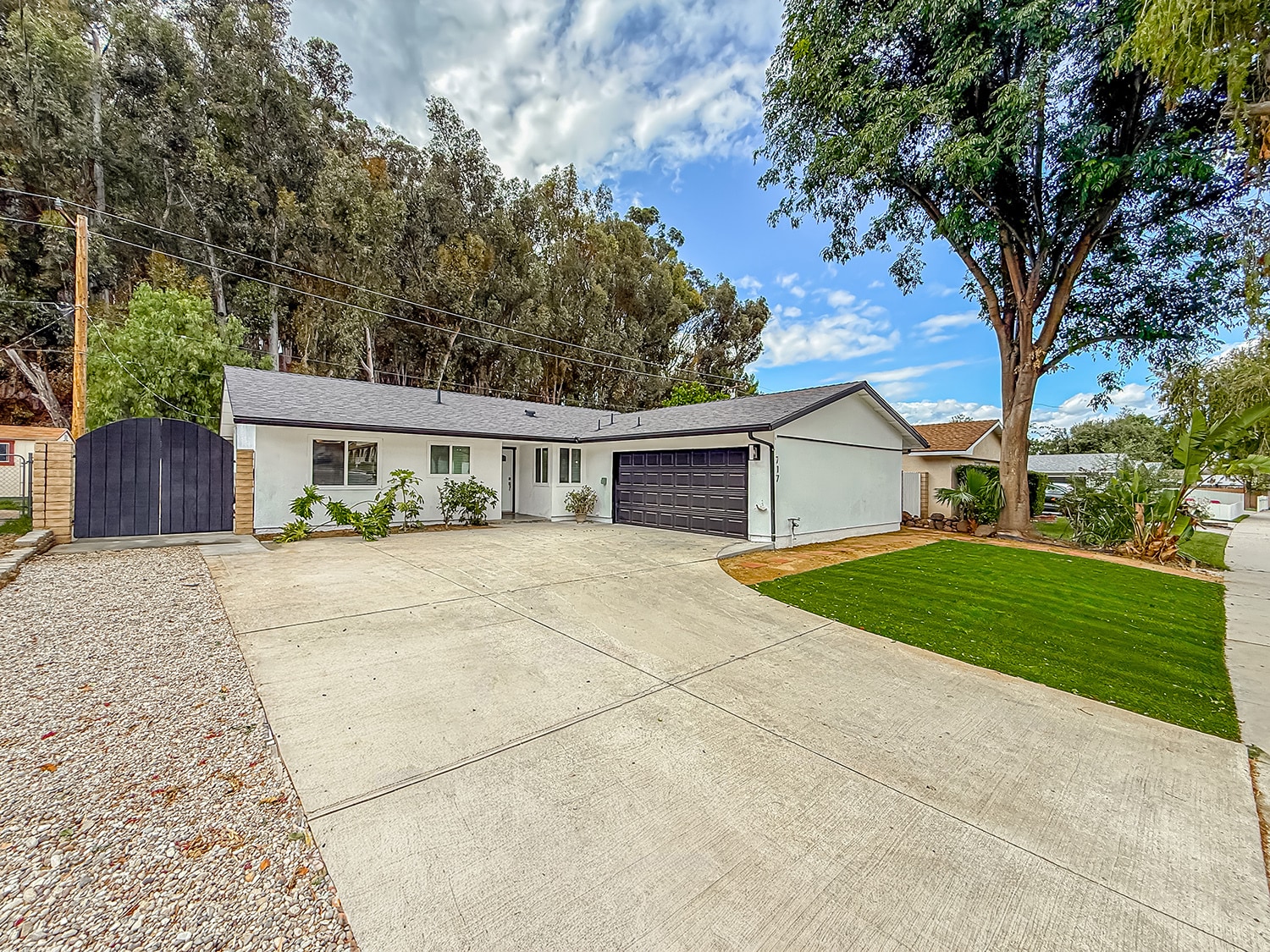 Building Photo - 717 Watson Ave