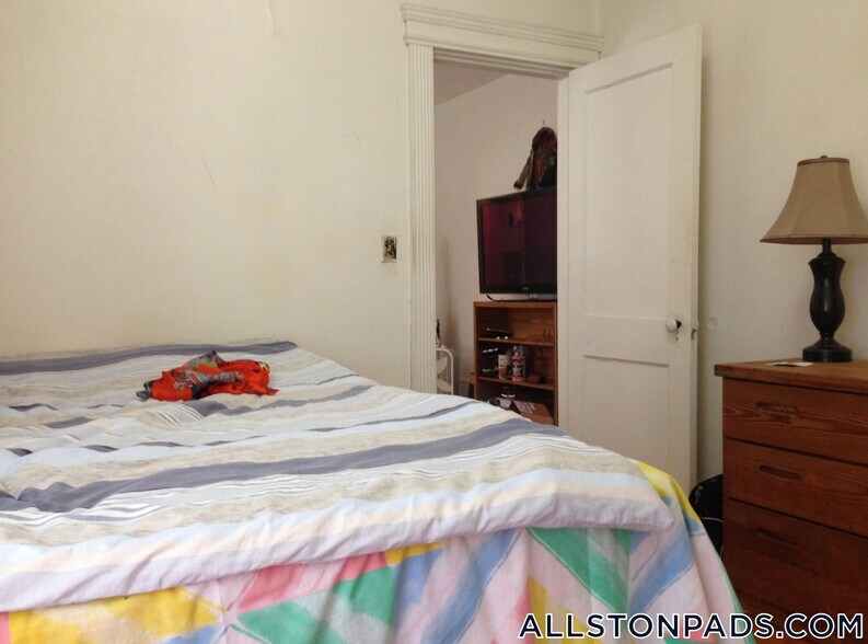 Building Photo - 215 Harvard Ave