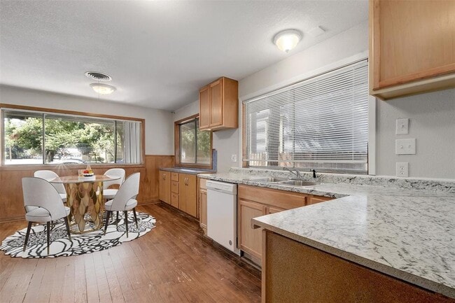 Building Photo - 4306 Avenue B