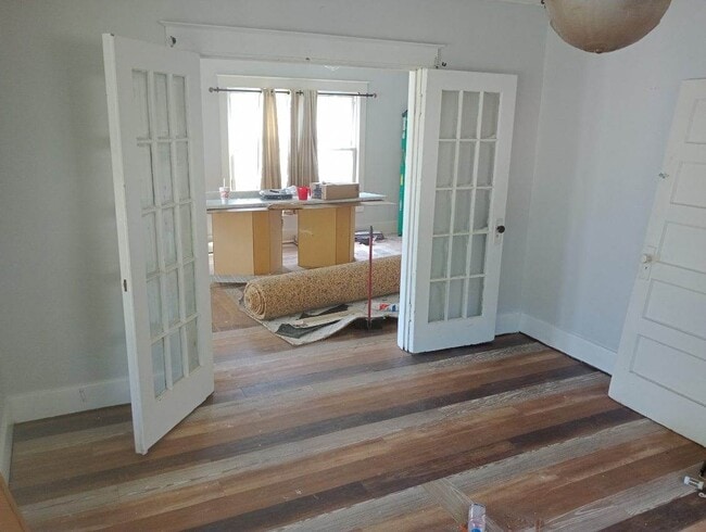 Building Photo - 619 S Webster St