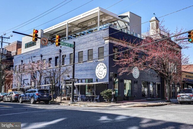Building Photo - 2181 Jamieson Ave