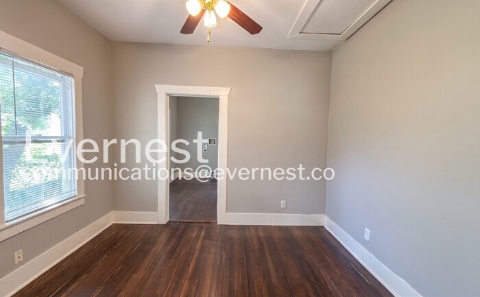 Building Photo - 1007 Archer St