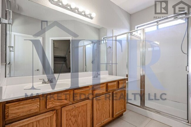 Building Photo - 3Bed/2Bath Home w/2 Car Gar-Maricopa! $199...