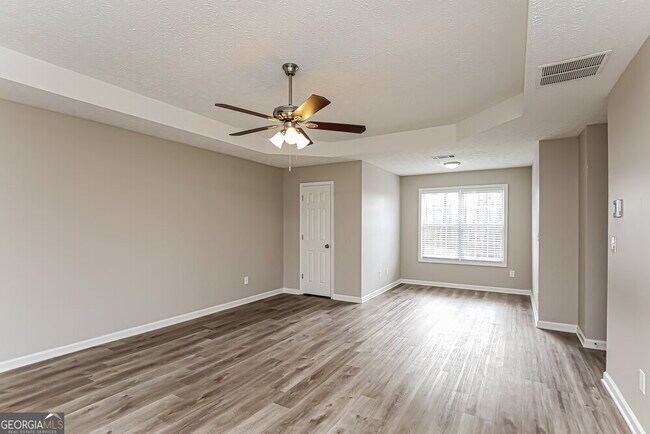 Building Photo - 2152 Glen Hope Ln