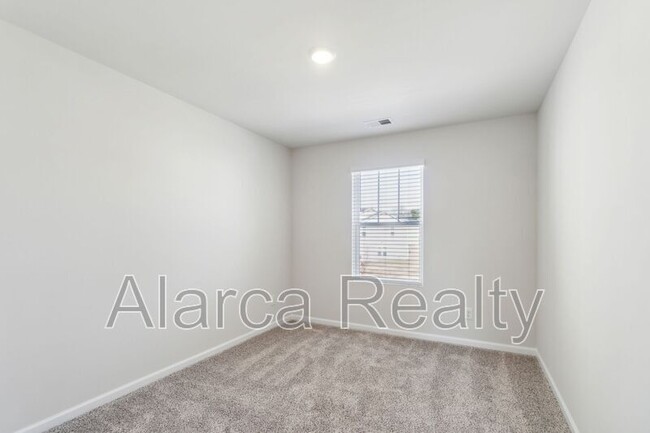 Building Photo - 1033 Plumcrest Dr