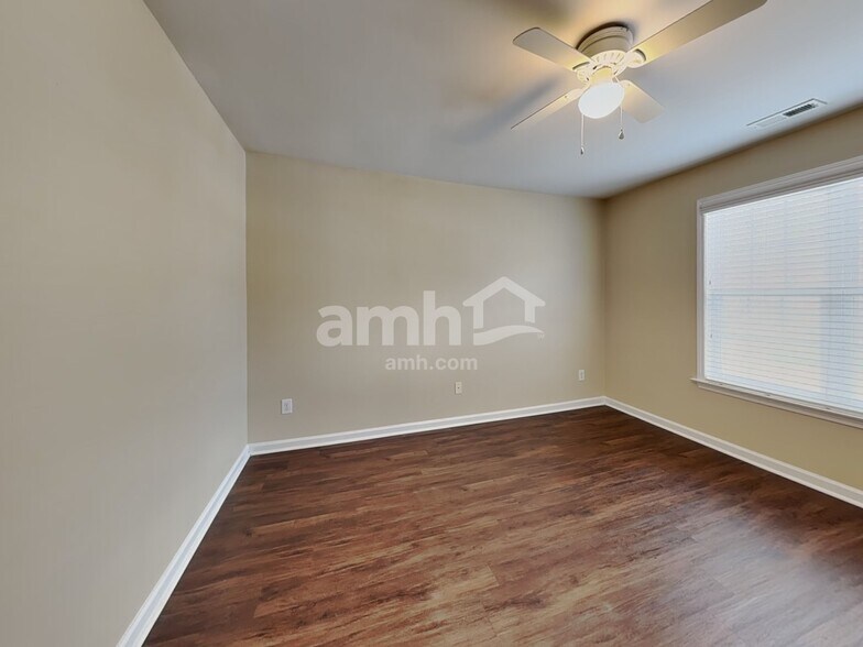 Building Photo - 228 Pearson Pl