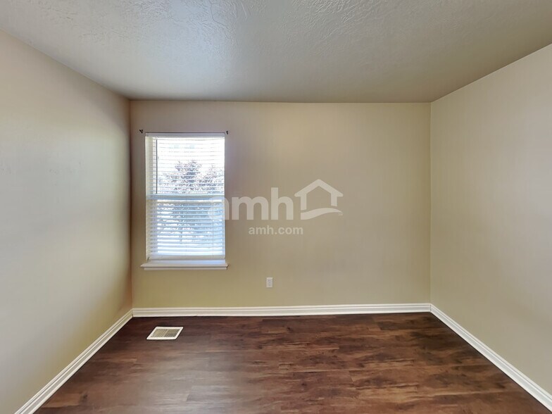 Building Photo - 4091 Lake Mountain Dr