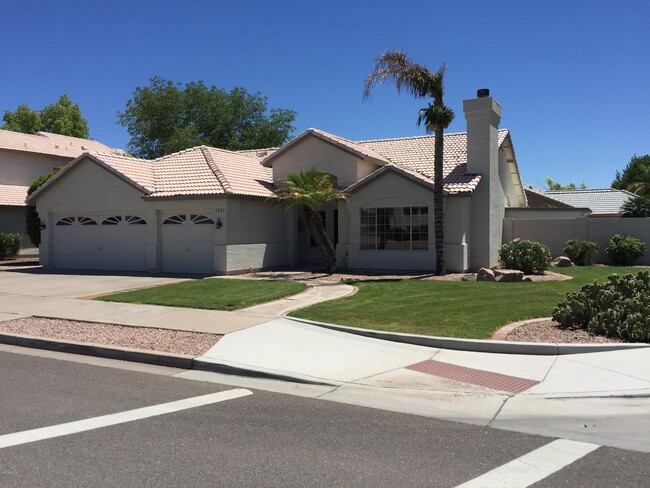 Building Photo - 1525 E Ironwood Dr