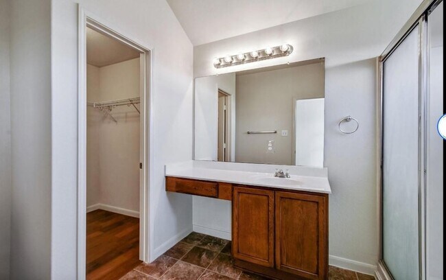 Building Photo - 409 Teron Dr