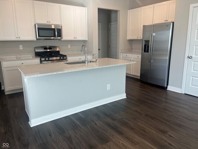 Building Photo - 1953 Goodwin Pl