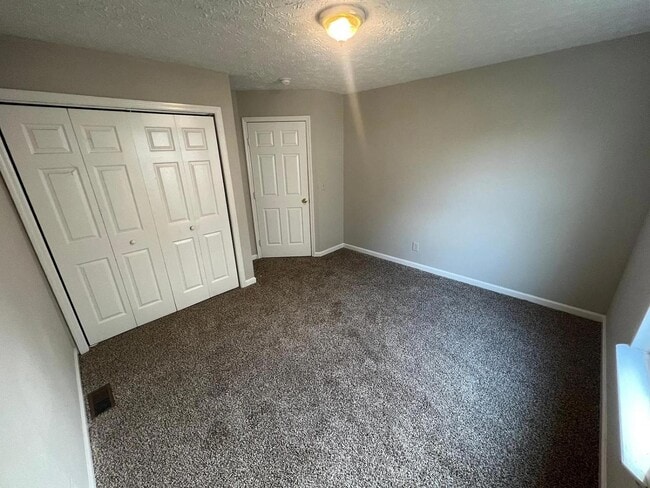 Building Photo - 1622 25th Ave N