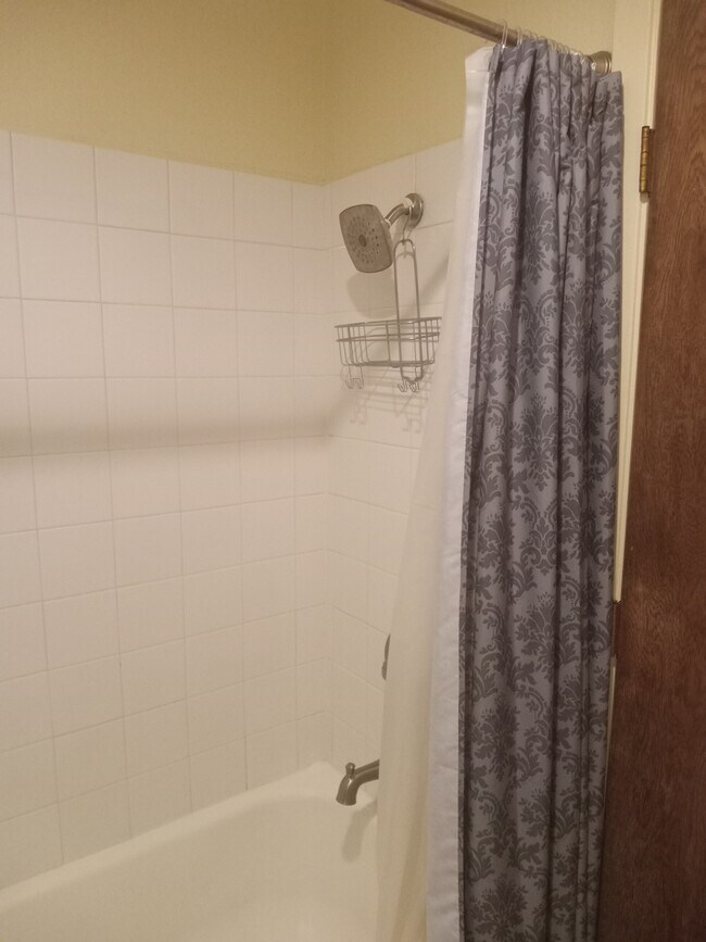 Building Photo - 1300 W 7th Ave