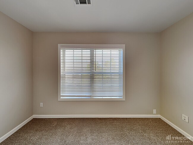 Building Photo - 173 Millwheel Dr