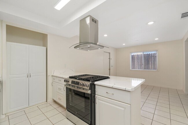 Building Photo - MOVE -IN READY! | Renovated | RV Parking | Pet Friendly | Highland, CA