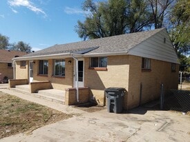 Building Photo - 311 -313 16th Ave Ct