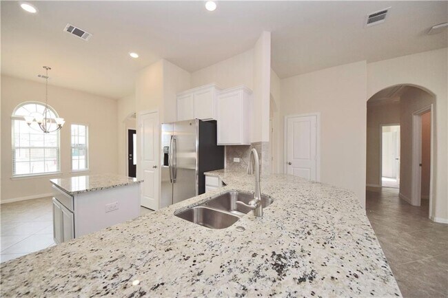 Building Photo - 1250 Chad Dr