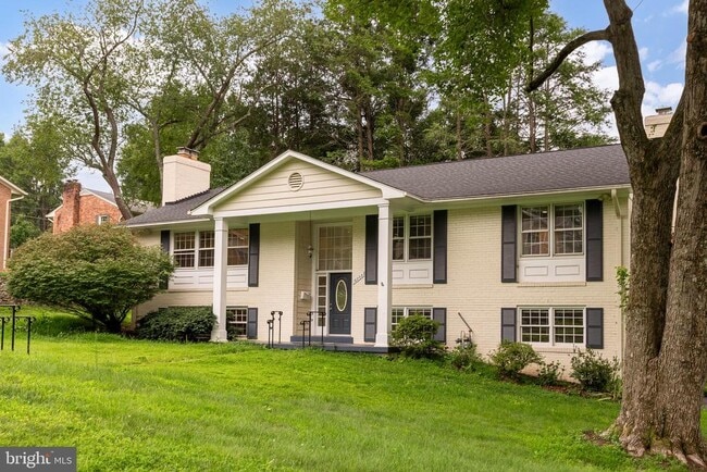 Building Photo - 6203 Hardy Dr