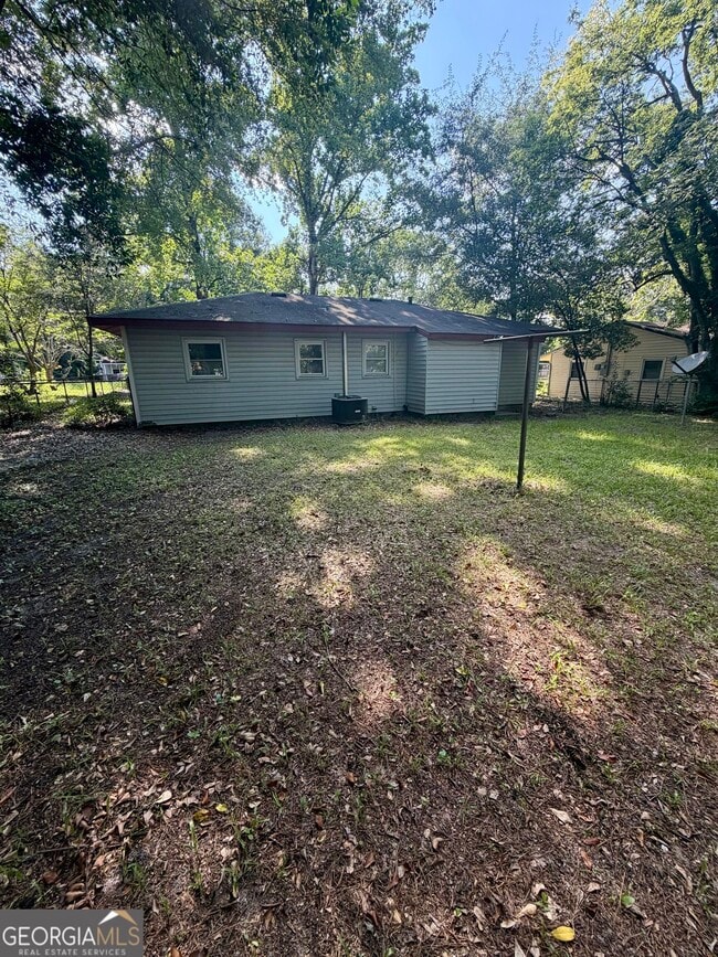 Building Photo - 814 Crestwood Terrace