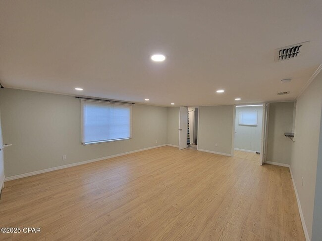 Building Photo - 3116 E 3rd St