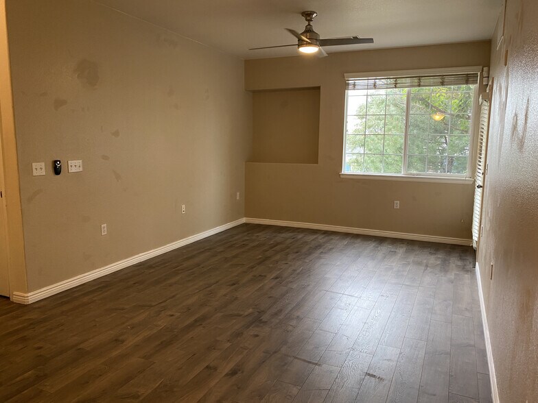 Building Photo - 2672 S Cathay Way