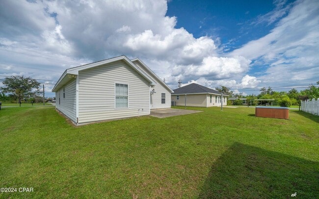 Building Photo - 3024 10 Acre Rd