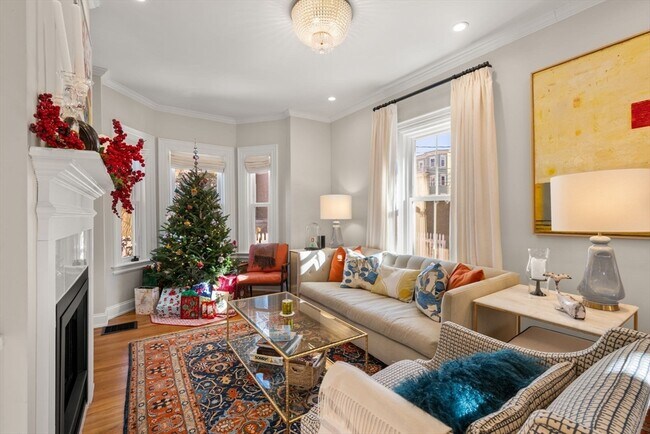 Building Photo - 40 Mead St