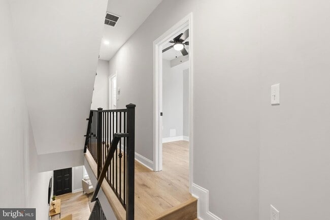 Building Photo - 2571 Coral St