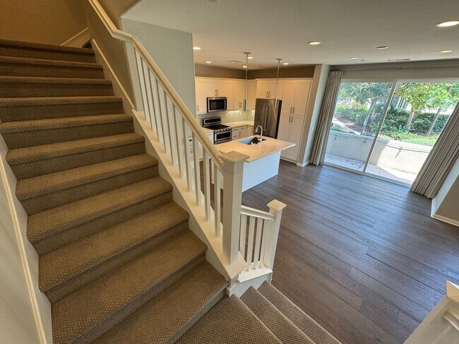 Building Photo - Charming 3-bedroom 2.5 bath nestled inside...