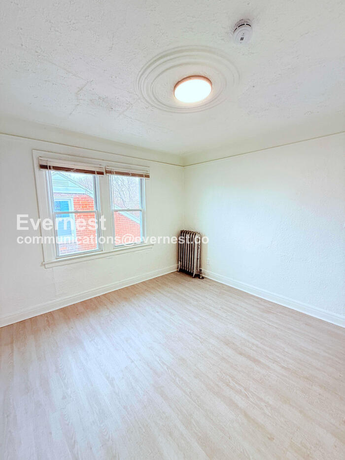 Building Photo - 15736 Steel St