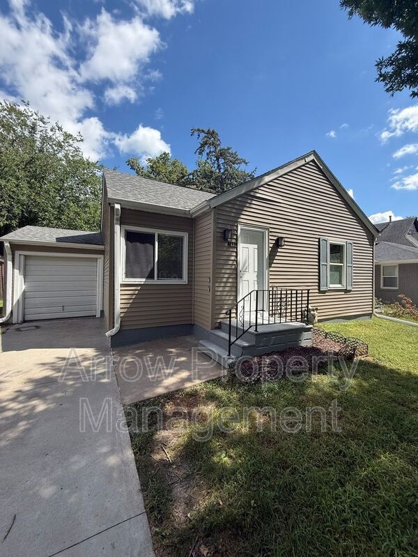 Primary Photo - 4118 Touzalin Ave