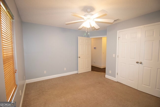 Building Photo - 2309 Oak Ridge Ln